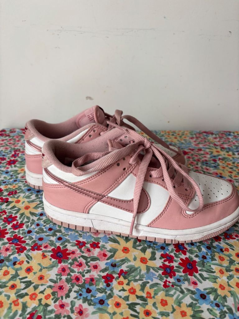 Nike girls trainers -size 3 
