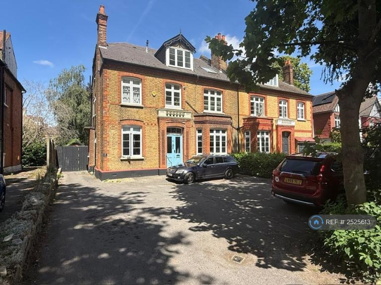 2 bedroom flat in Westmoreland Road, Bromley, BR2 (2 bed) (#2525613)