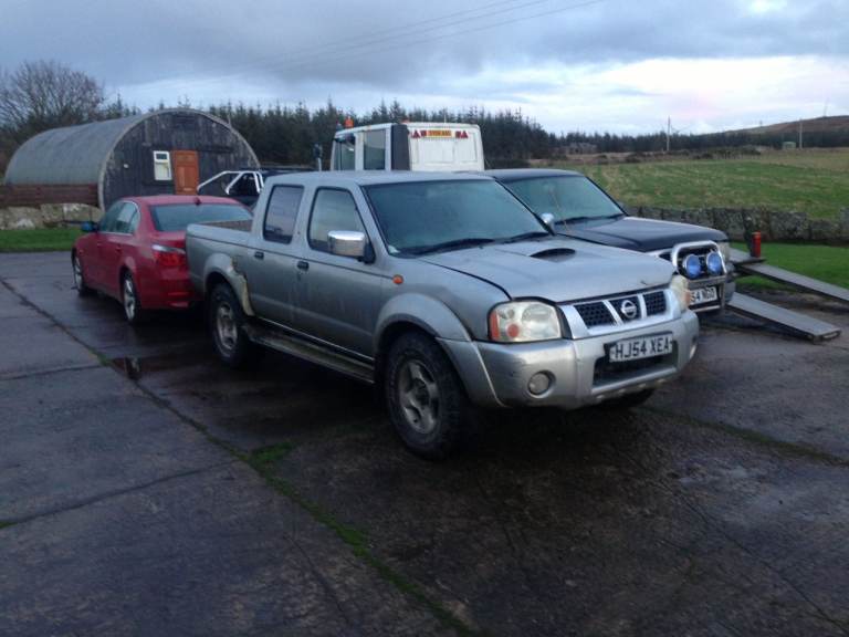 NISSAN NAVARA D22 4X4 . BREAKING OR SELL COMPLETE VGC ENGINE +BOX