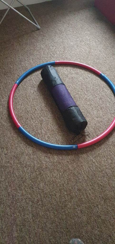 Hula hoop & yoga mat