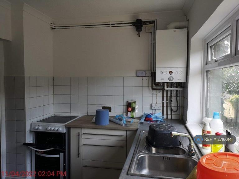 4 bedroom house in St. Martins Place, Brighton, BN2 (4 bed) (#2716014)