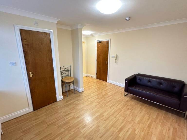 1 BEDROOM FLAT DENNIS AVENUE WEMBLEY PARK RENT INCLUDES SOME BILLS