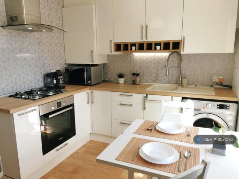 2 bedroom house in Sedgley Road, Bournemouth, BH9 (2 bed) (#3071076)