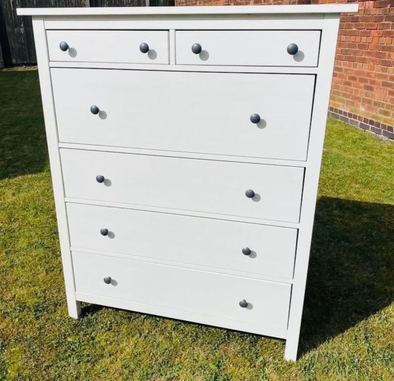 IKEA HEMNES White Chest of 6 Drawers. Matt finished .   Can deliver locally.