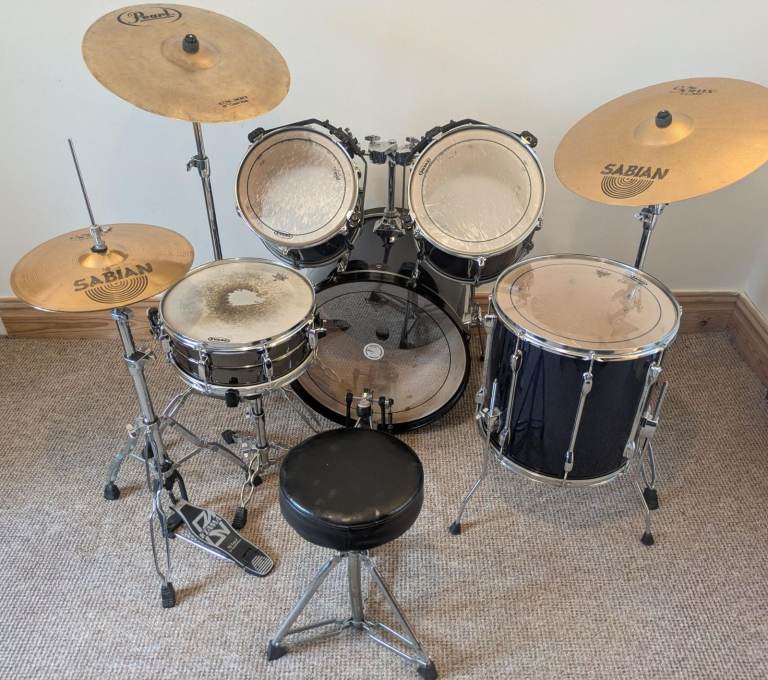 Tama Rock Star Acoustic Drum Kit with Cymbals and Gig Bags