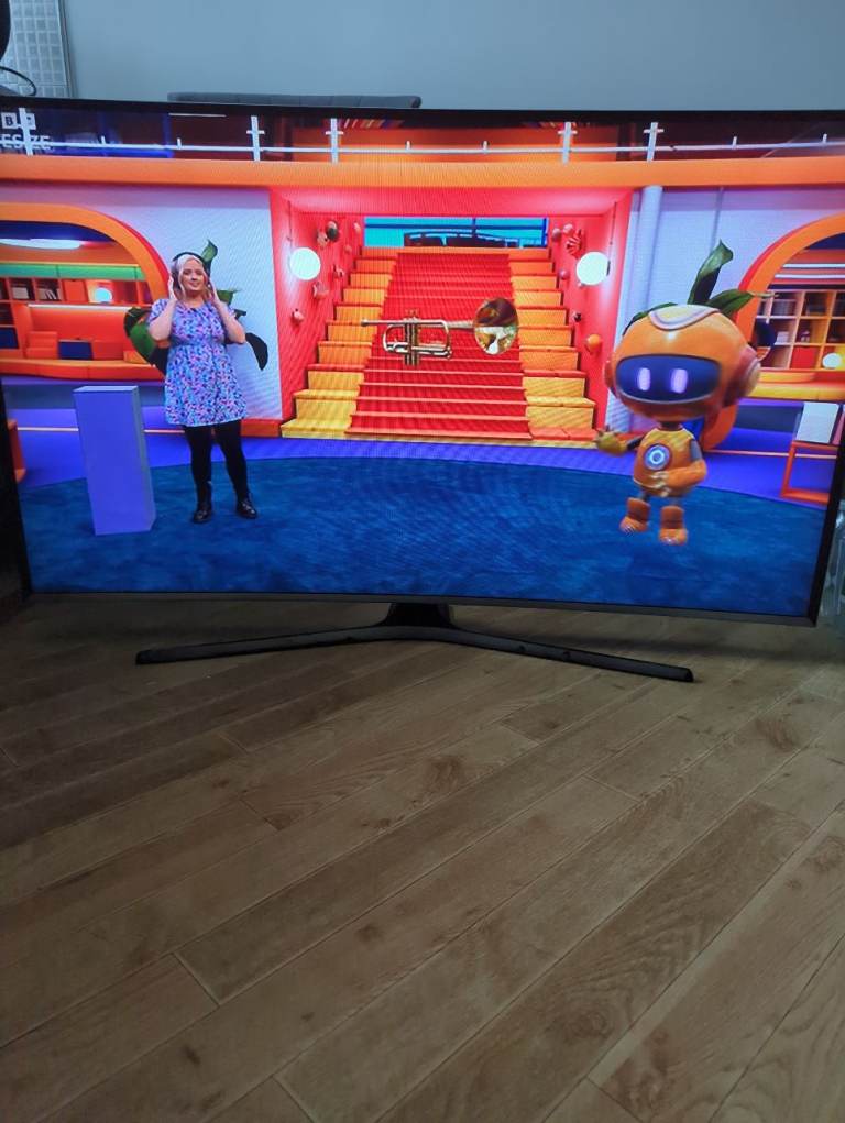 Samsung 55 inch curved smart TV 