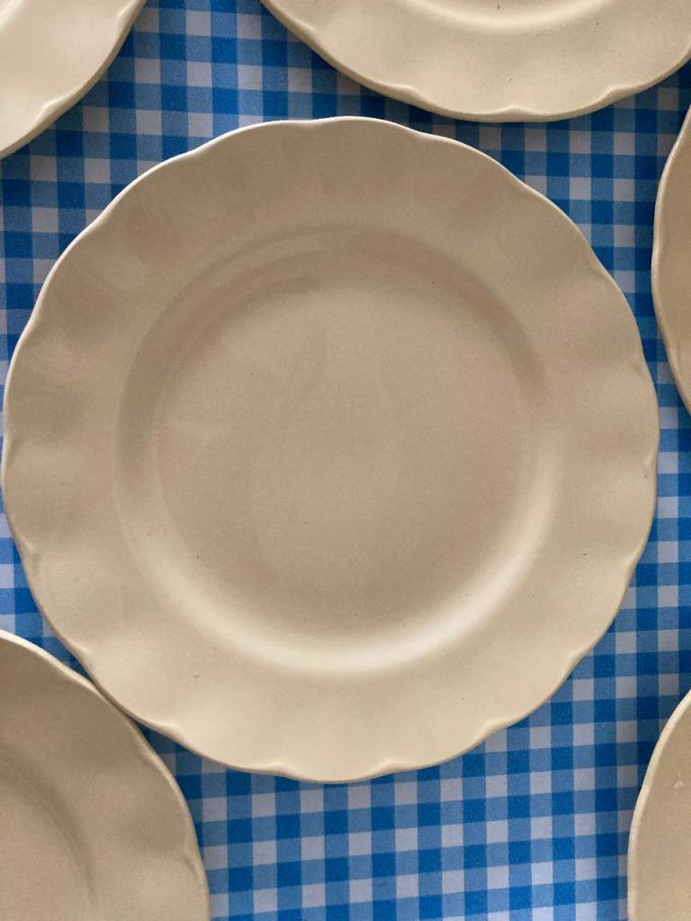 Grindley Petal ware dinner plates, yellow x 6