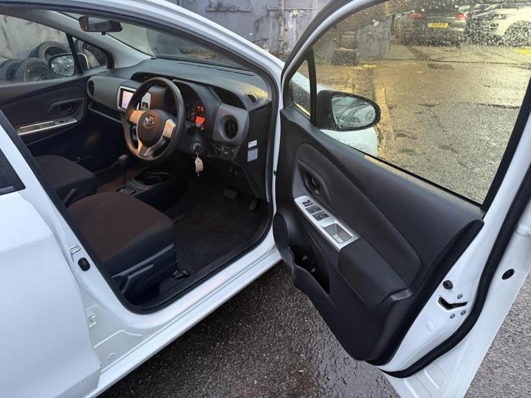 2014 Toyota Yaris 1.0 VVT-i Multidrive S 5dr ULEZ Hatchback Petrol Automatic