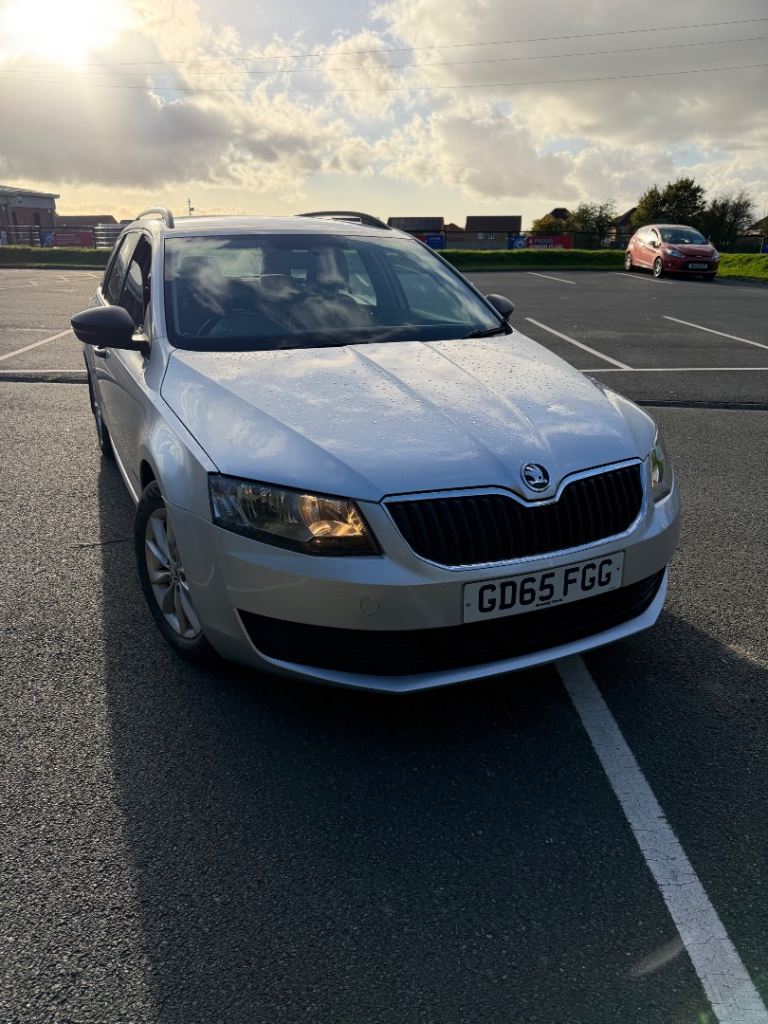 Skoda, OCTAVIA, Estate, 2015, Manual, 1598 (cc), 5 doors