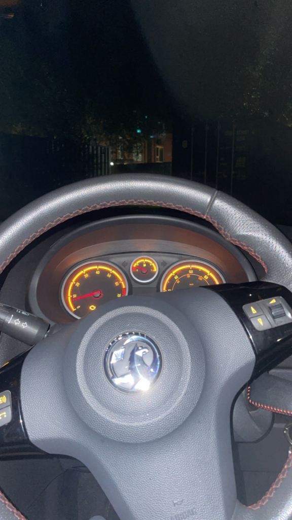 Vauxhall corsa 1.4 liter 2014