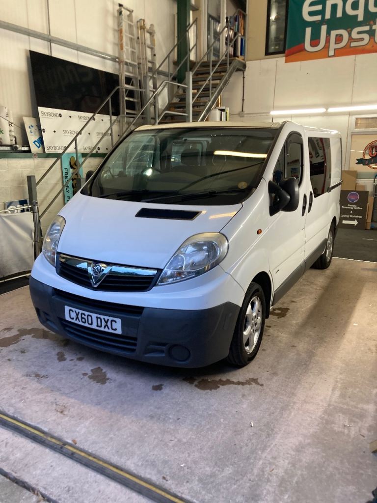 Vauxhall, VIVARO SPECIAL COMBI CDTI, MPV, 2010, 1995 (cc), 5 doors