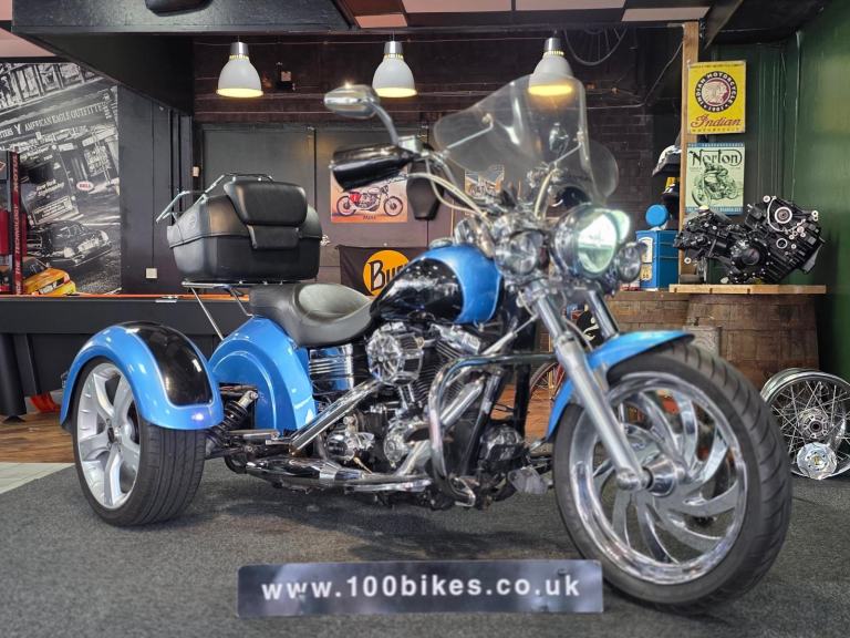 2011 HARLEY-DAVIDSON SUPERGLIDE TRIKE SHOP 8,880 MILE'S 