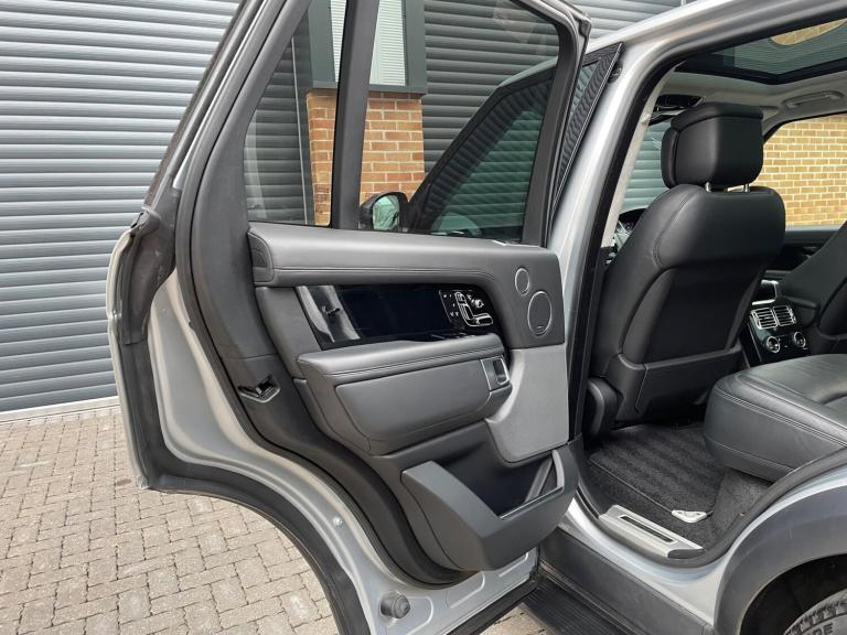 2018 Land Rover Range Rover 4.4 SDV8 Autobiography 4dr Auto ESTATE Diesel Automatic