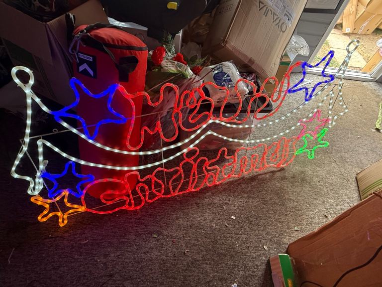 Merry Christmas Rope Light Decoration – Good Condition