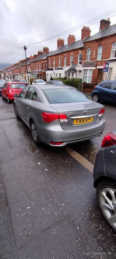 Toyota, AVENSIS, Saloon, 2014, Manual, 1998 (cc), 4 doors