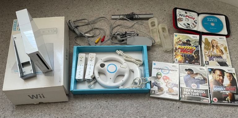 Nintendo Wii console kit bundle 