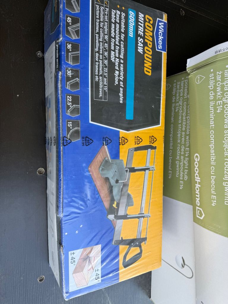 Brand New Wickes 600mm Compound Mitre Saw
