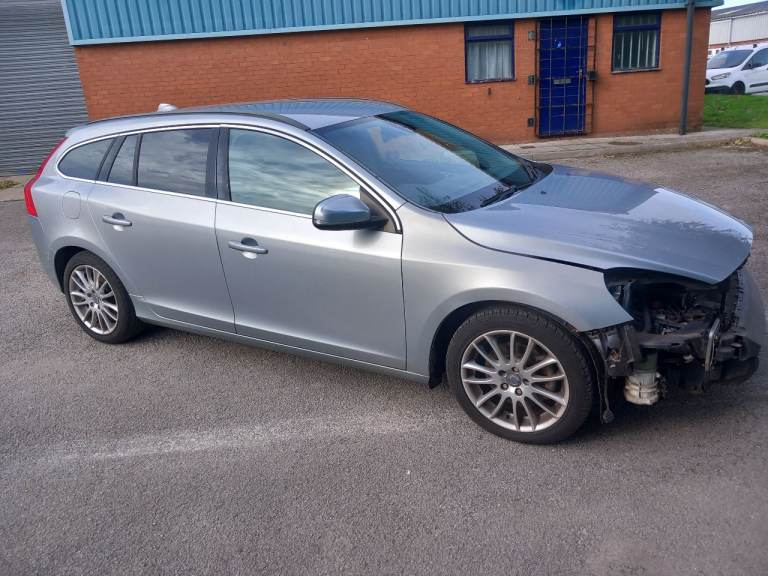 Volvo v60 spares or repair scrap 