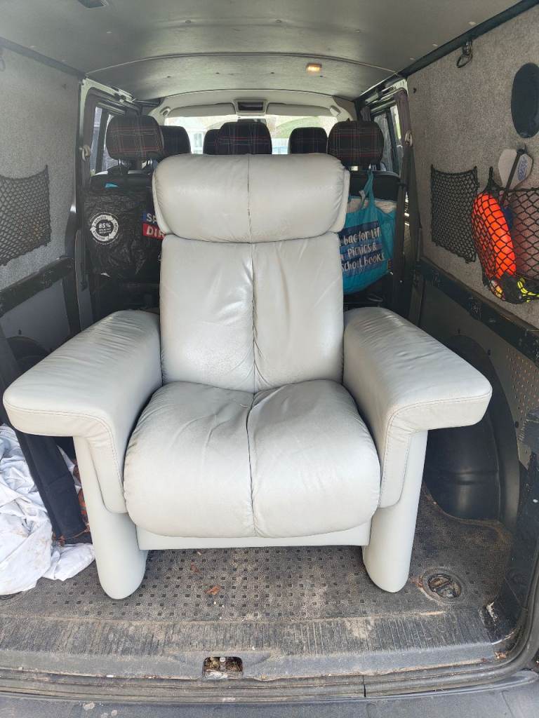 Ekornes Stressless Legend Manual Recliner Armchair