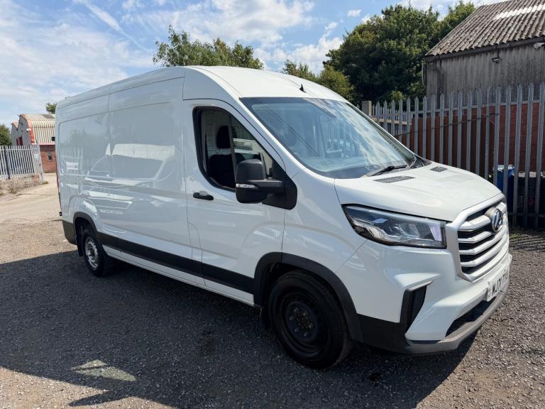 2021/71 MAXUS DELIVER 9 EURO6 VAN A/C LOW MILES PRICE IS PLUS VAT