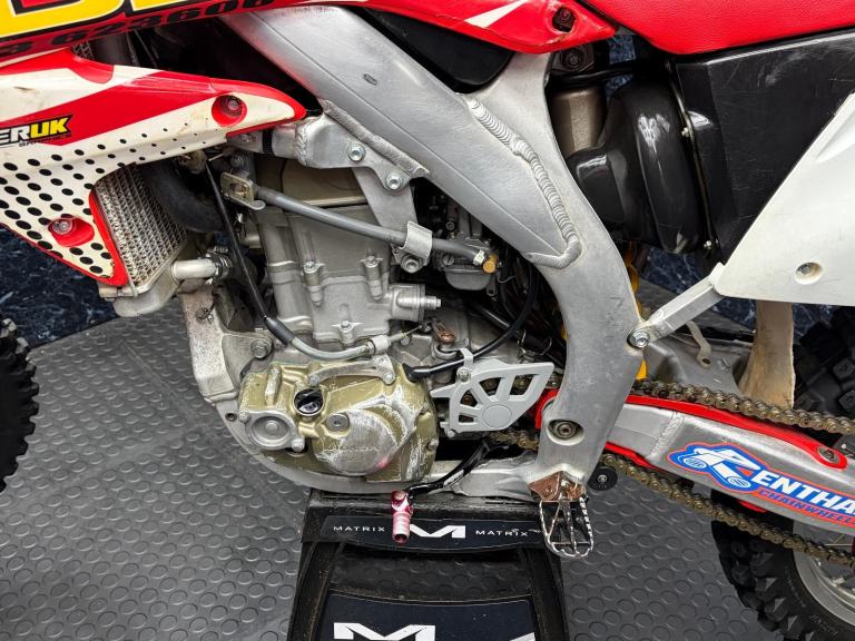 Honda CRF 450 2005  (MOTOCROSS / MX / ENDURO) @ AJ TRADING 