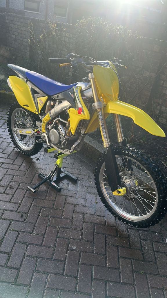 Suzuki rm-z 250
