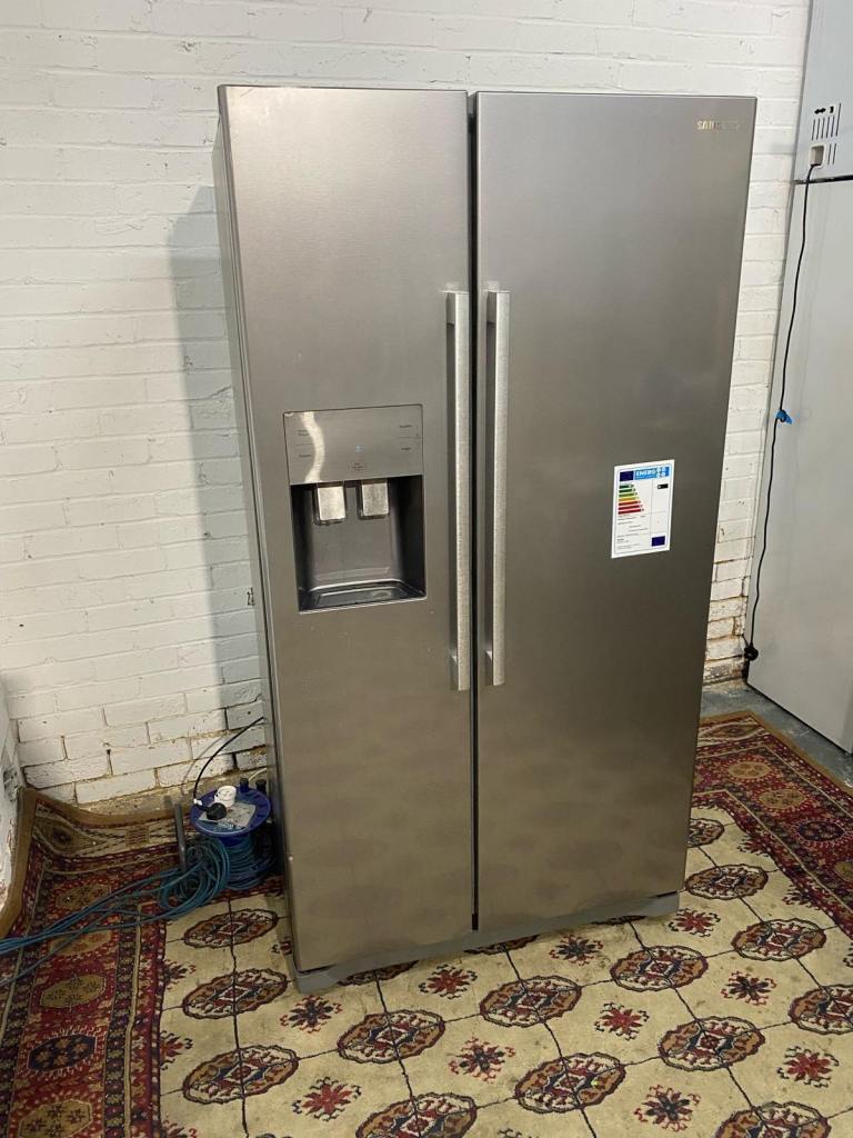 🚐🚐Beautiful Samsung Grey Plumb In With IceMaker American Fridge Freezer 