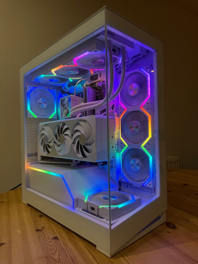 Gaming PC - Ryzen 7 9800X3D, RTX 5070 Ti, 32GB DDR5, 2TB NVME SSD, RGB
