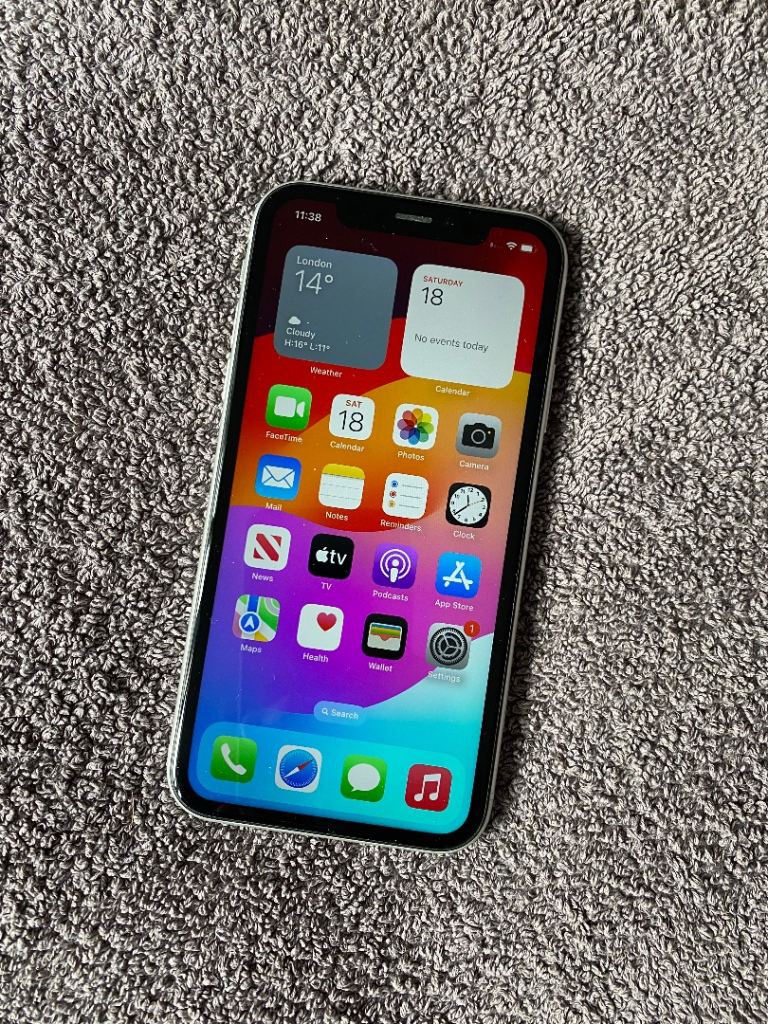 iPhone XR - 64gb - White/silver