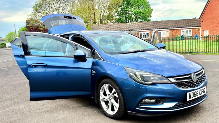 2016 Vauxhall Astra 1.6 CDTi 16V 136 SRi 5dr HATCHBACK Diesel Manual