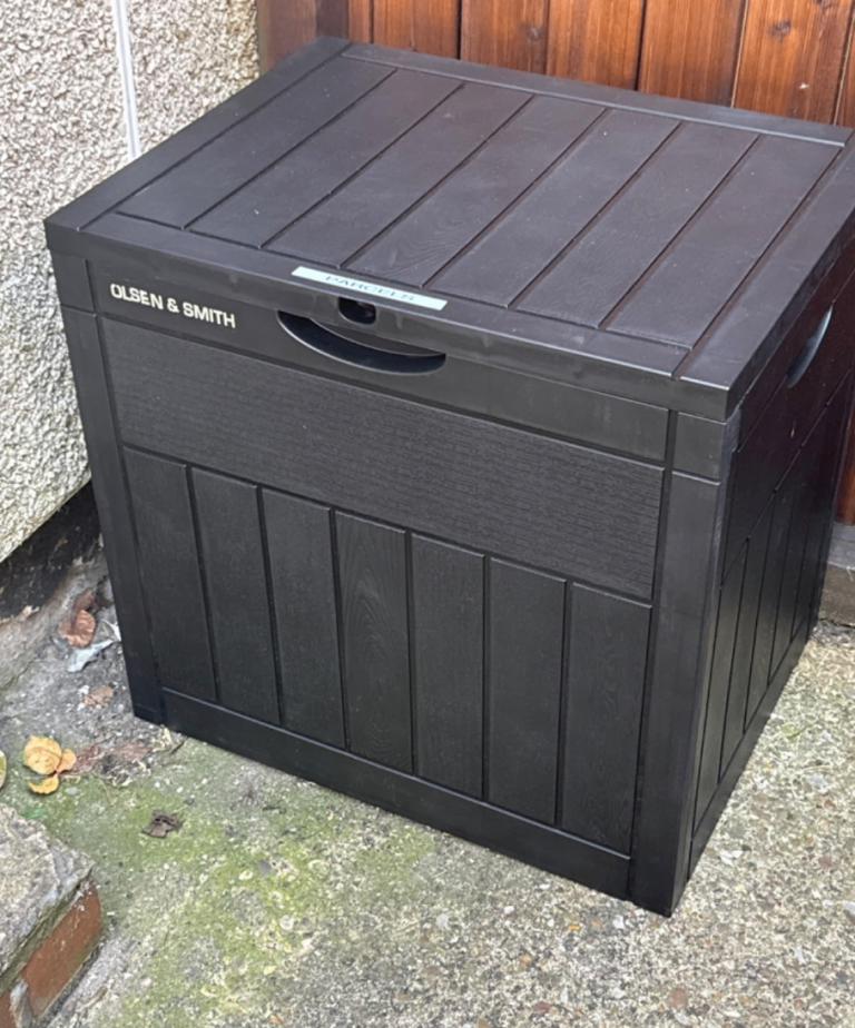170L Lockable Outdoor Garden Plastic Storage Box Container Chest - Small Lawn Balcony 