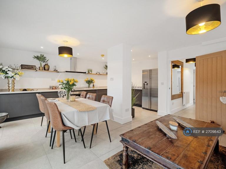 1 bedroom in Haddon Road, Leamington Spa, CV32 (#2709843)