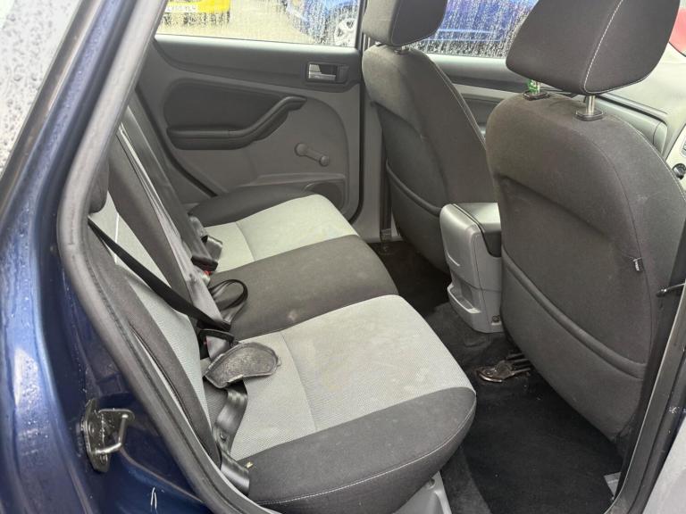 2011 Ford Focus 1.6 Zetec 5dr ESTATE PETROL Manual