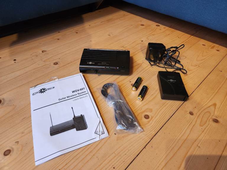 Wireless Guitar System Transmitter Receiver By Gear4music 175MHz