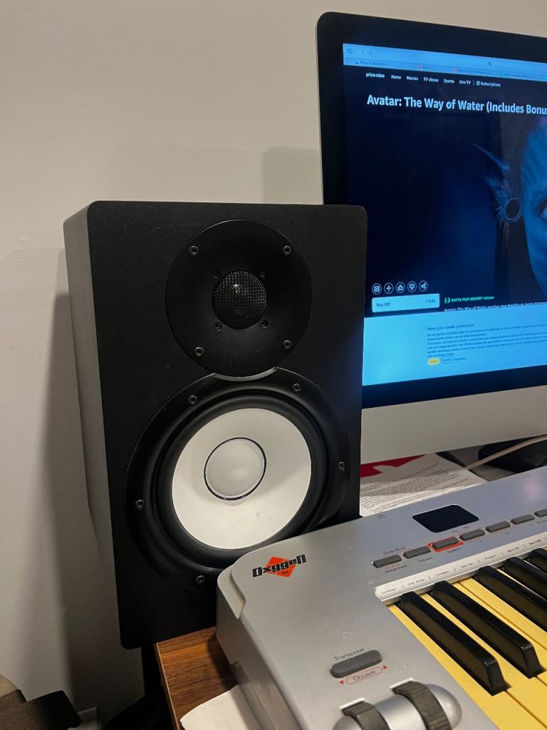 Yamaha HS7 STUDIO MONITOR SPEAKERS, PAIR.