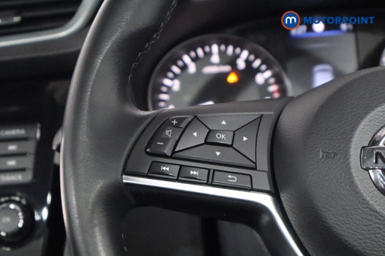 2020 Nissan Qashqai 1.3 DiG-T N-Connecta 5dr [Glass Roof Pack] SUV Petrol Manual