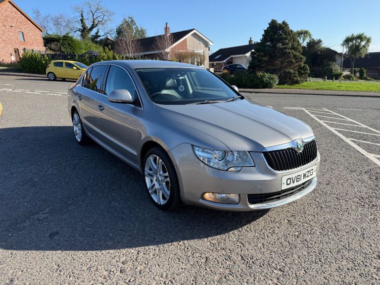 Skoda, SUPERB, Hatchback, 2012, Semi-Auto, 1968 (cc), 5 doors