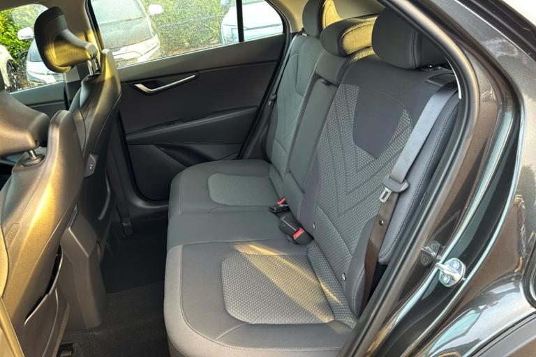  Kia Niro Hybrid 1.6h Gdi 2 Suv 5dr Petrol Hybrid Dct Euro 6 s/s 127 Bhp