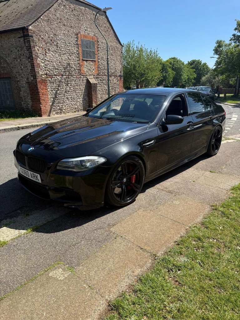 BMW, M5, Saloon, 2012, Semi-Auto, 4395 (cc), 4 doors