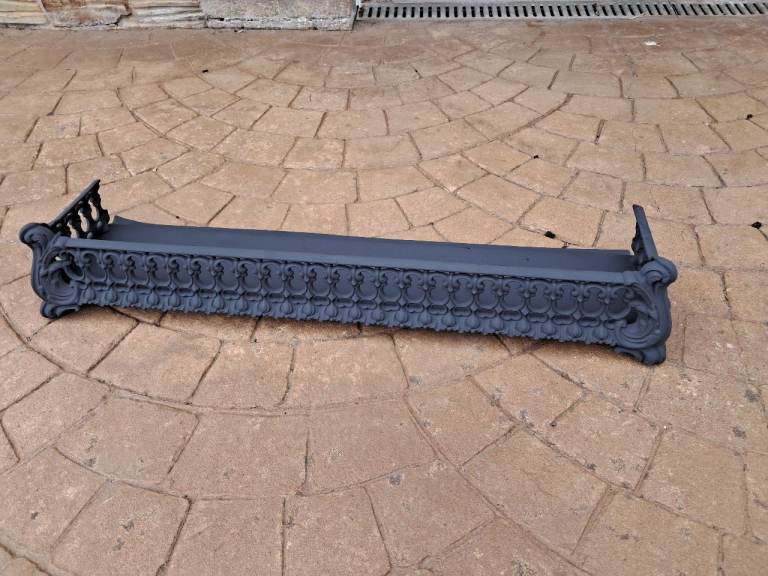 Fire Fender Victorian cast Iron