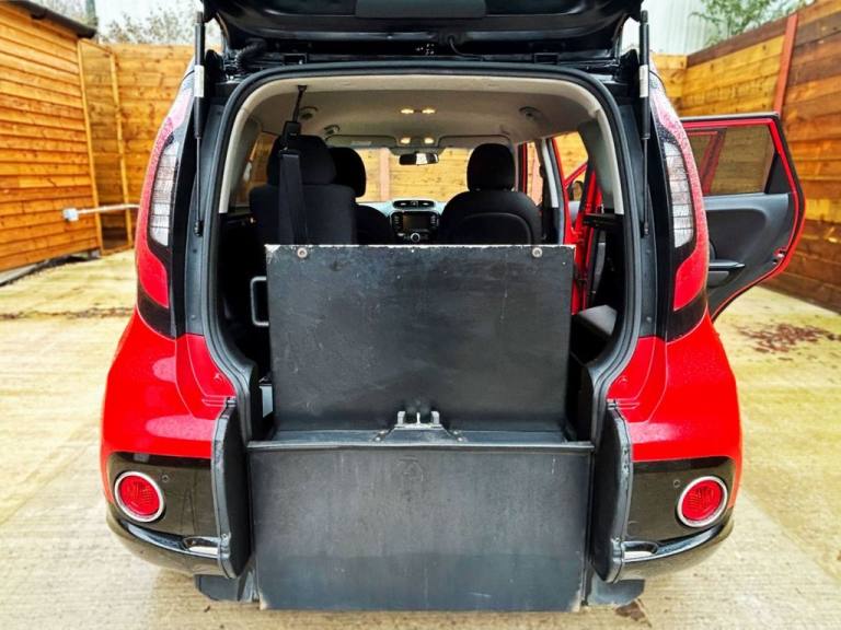 2018 Kia Soul 3 Seat Auto Wheelchair Accessible Disabled Access Vehicle WAV MPV Diesel Automatic