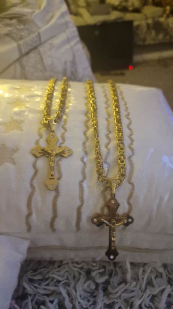 Cross & Chain 