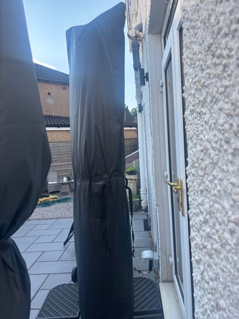 Garden cantilever parasol 