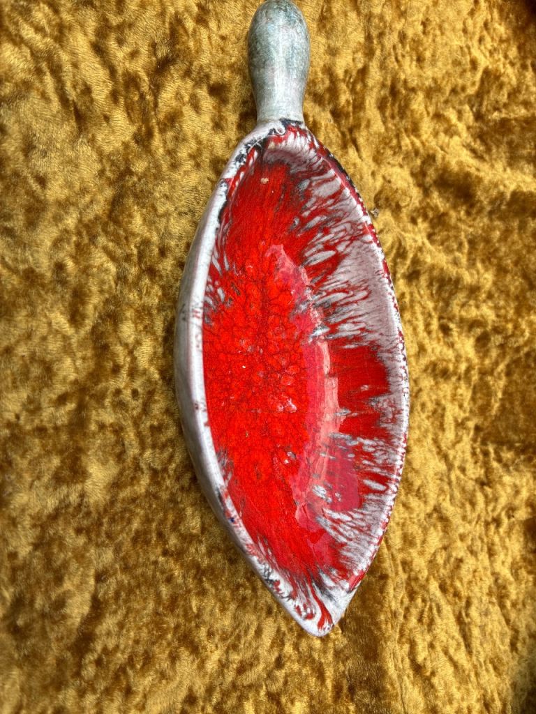 Unique Red and White Ceramic Decorative Dish