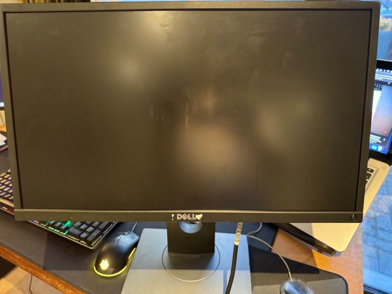 Dell P2217Hb Flat Panel Monitor 21.5inch full hd – Black, Good Condition