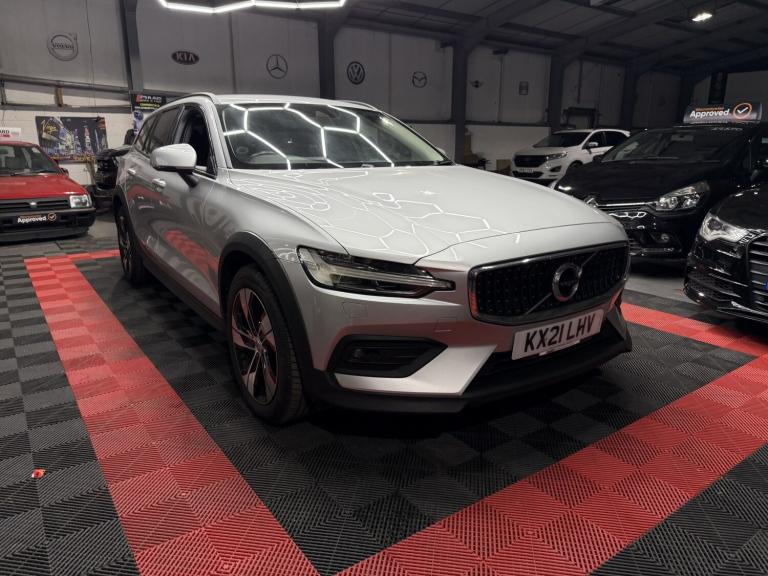 VOLVO V60 CROSS COUNTRY 2.0 Cross Country B4 AWD (197hp) Auto 2021