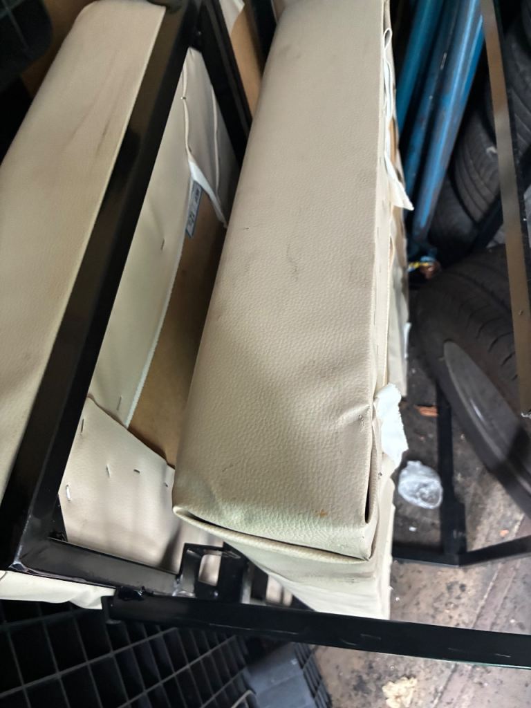 3/4 Rock And Roll bed. Steel. Memory foam. 