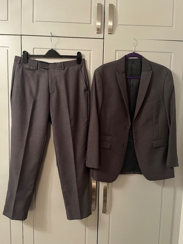 Mans 2 piece suit