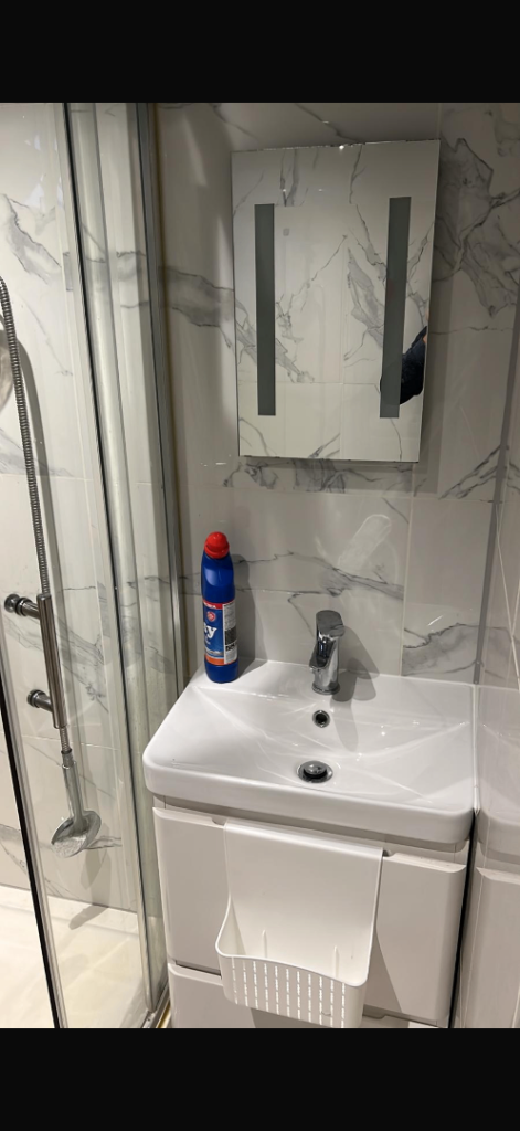 Studio flat for 1 person.
