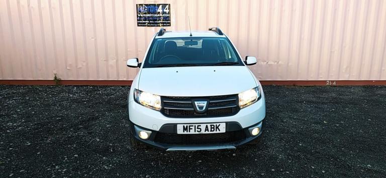 DACIA SANDERO STEPWAY 0.9 Stepway Laureate TCe 90 2015